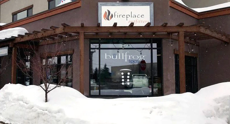 Exterior of Fireplace Outfitters with Bullfrog Spas